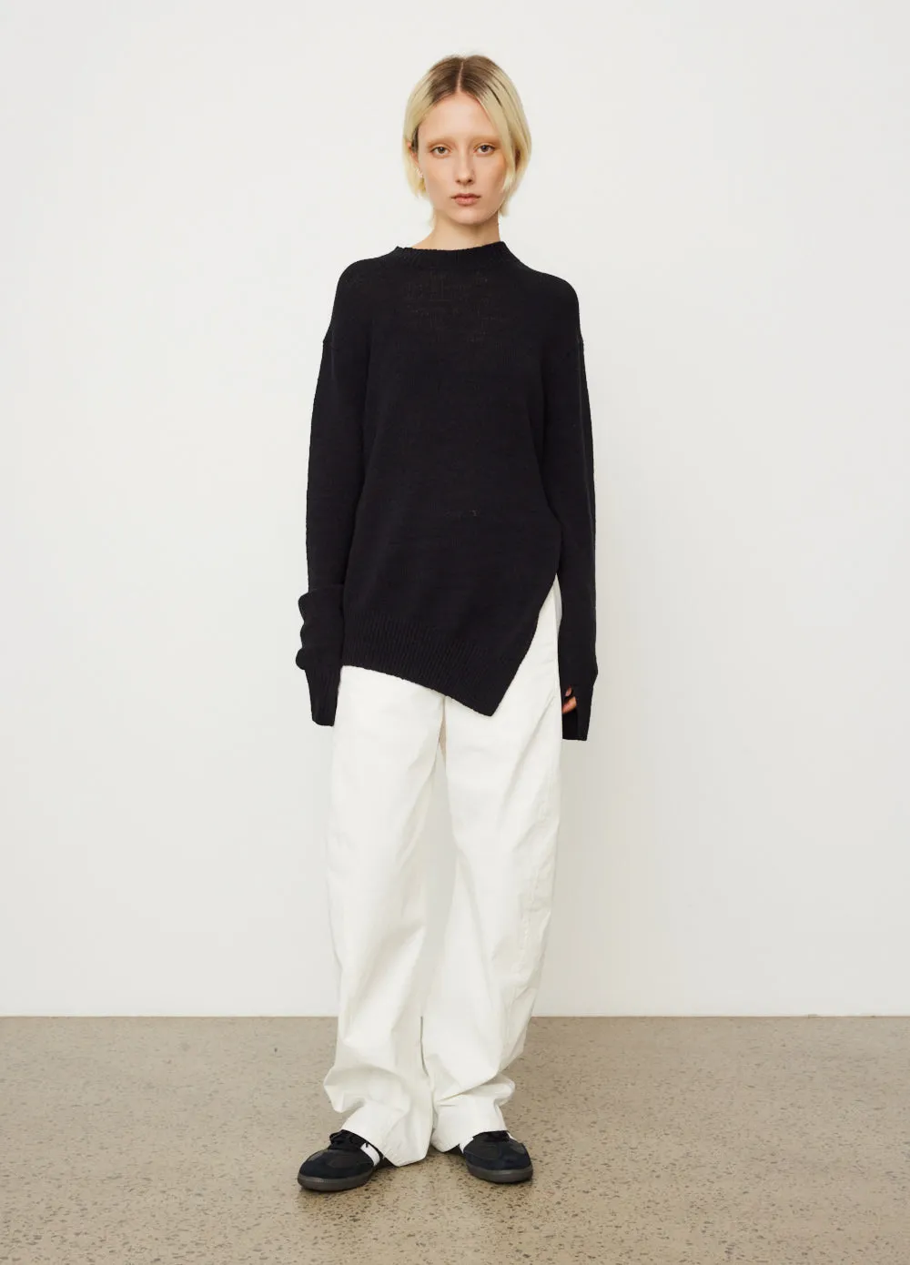 Sanpo Asymmetric Hem Knit