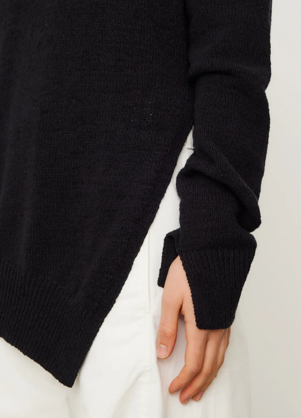 Sanpo Asymmetric Hem Knit